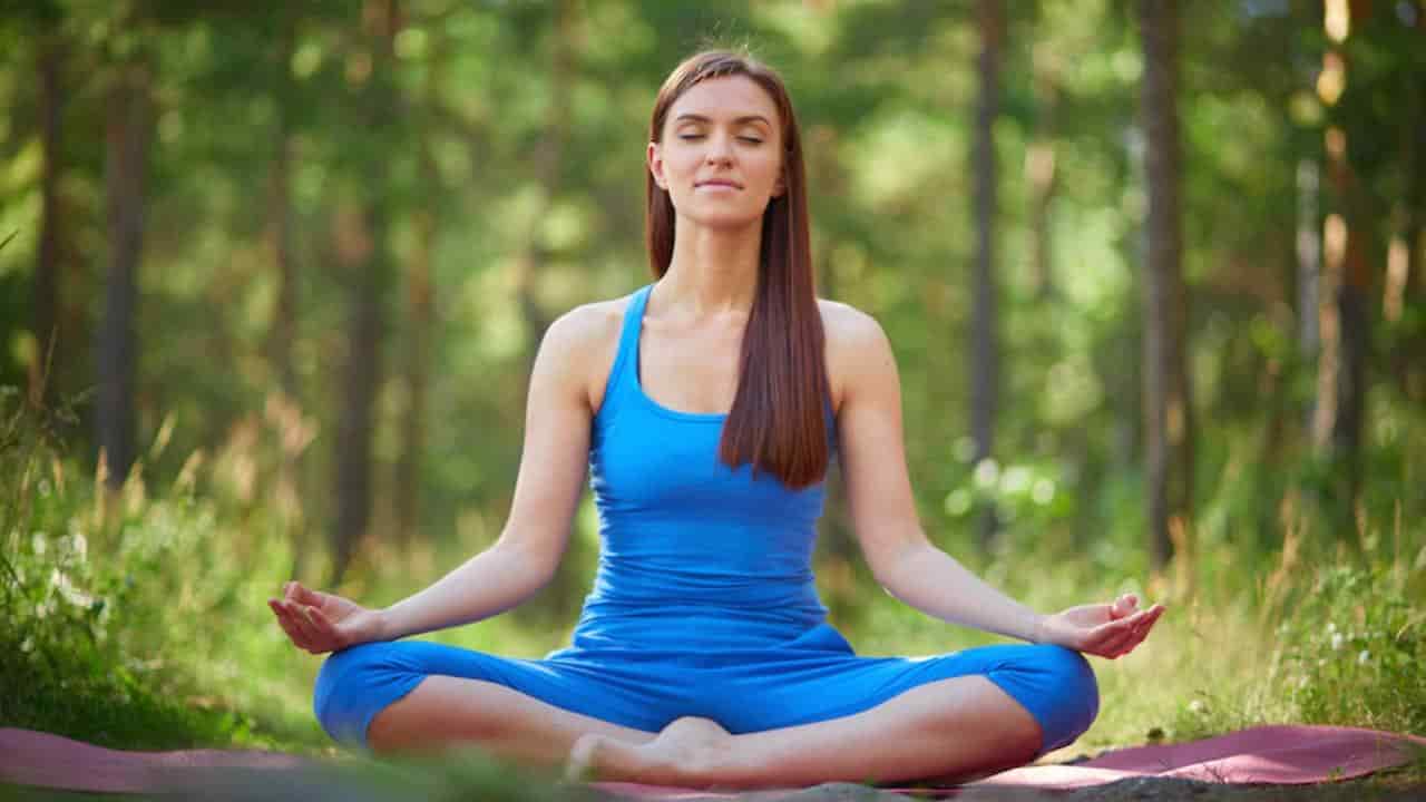 Shashankasana (Hare Pose): Steps, Benefits, & Precautions - Fitsri Yoga